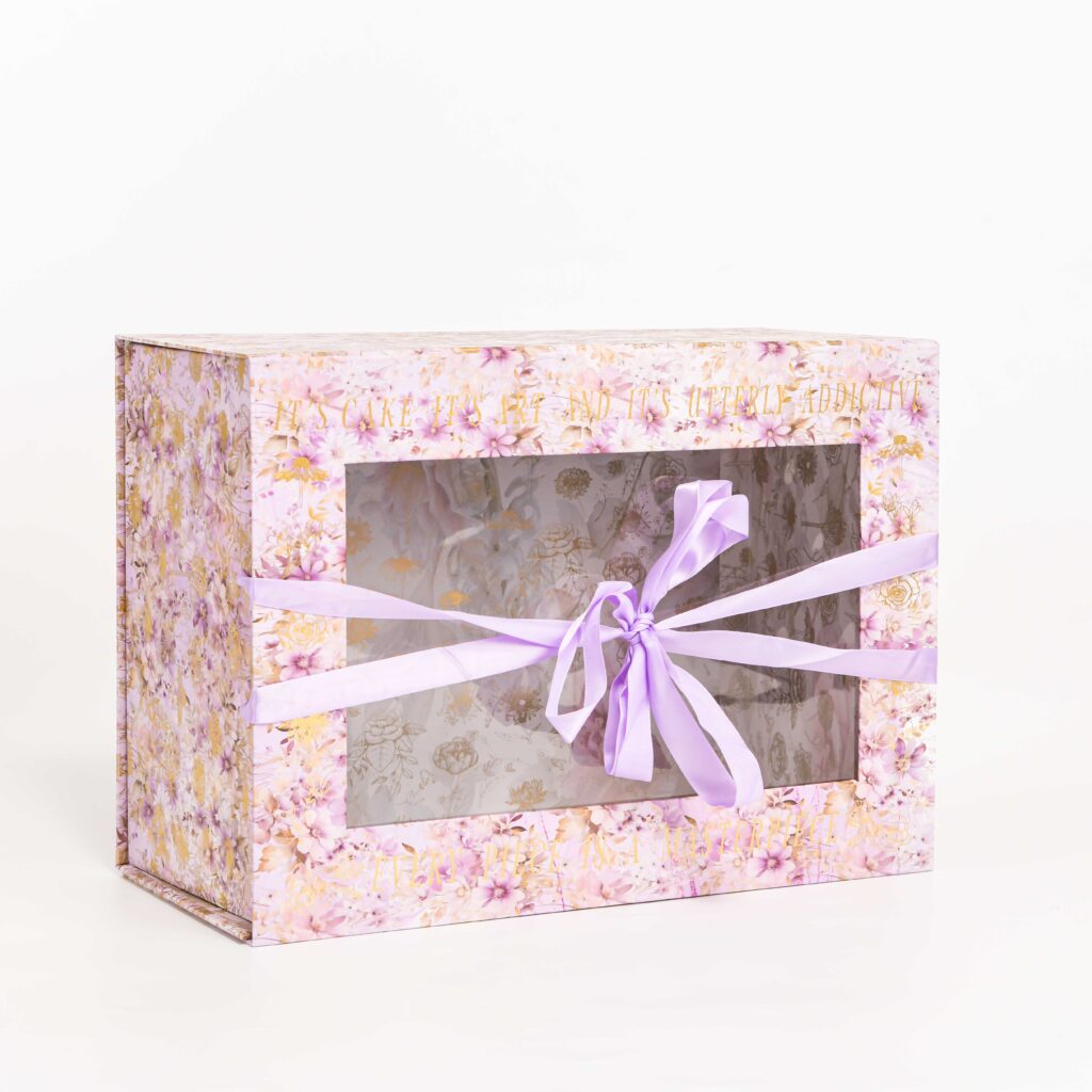 Collapsible cake box for gifting and retail