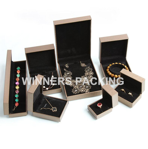 Front view of small paper jewelry box with custom logo